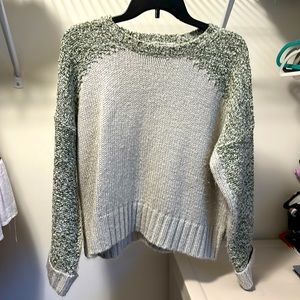 XS green&cream sweater
